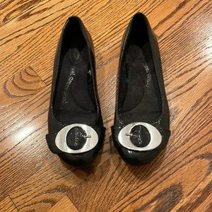 Dr. Scholls patent flat shoes 7 1/2